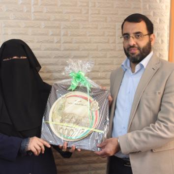 زيارة الحركة النسائية لإعلام الأسرى تكريما لنجاح موجة مليون سنة أسر